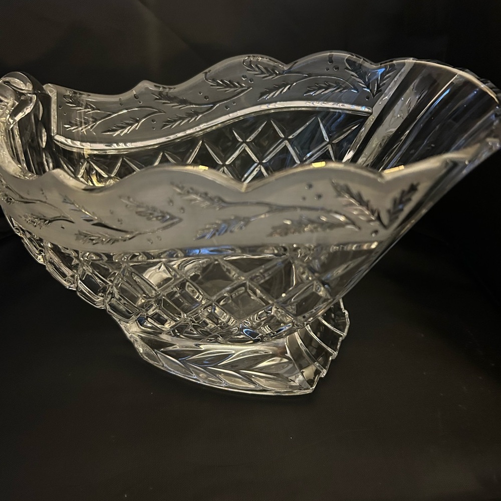 Crystal Sleigh bowl - Picture 2 of 6